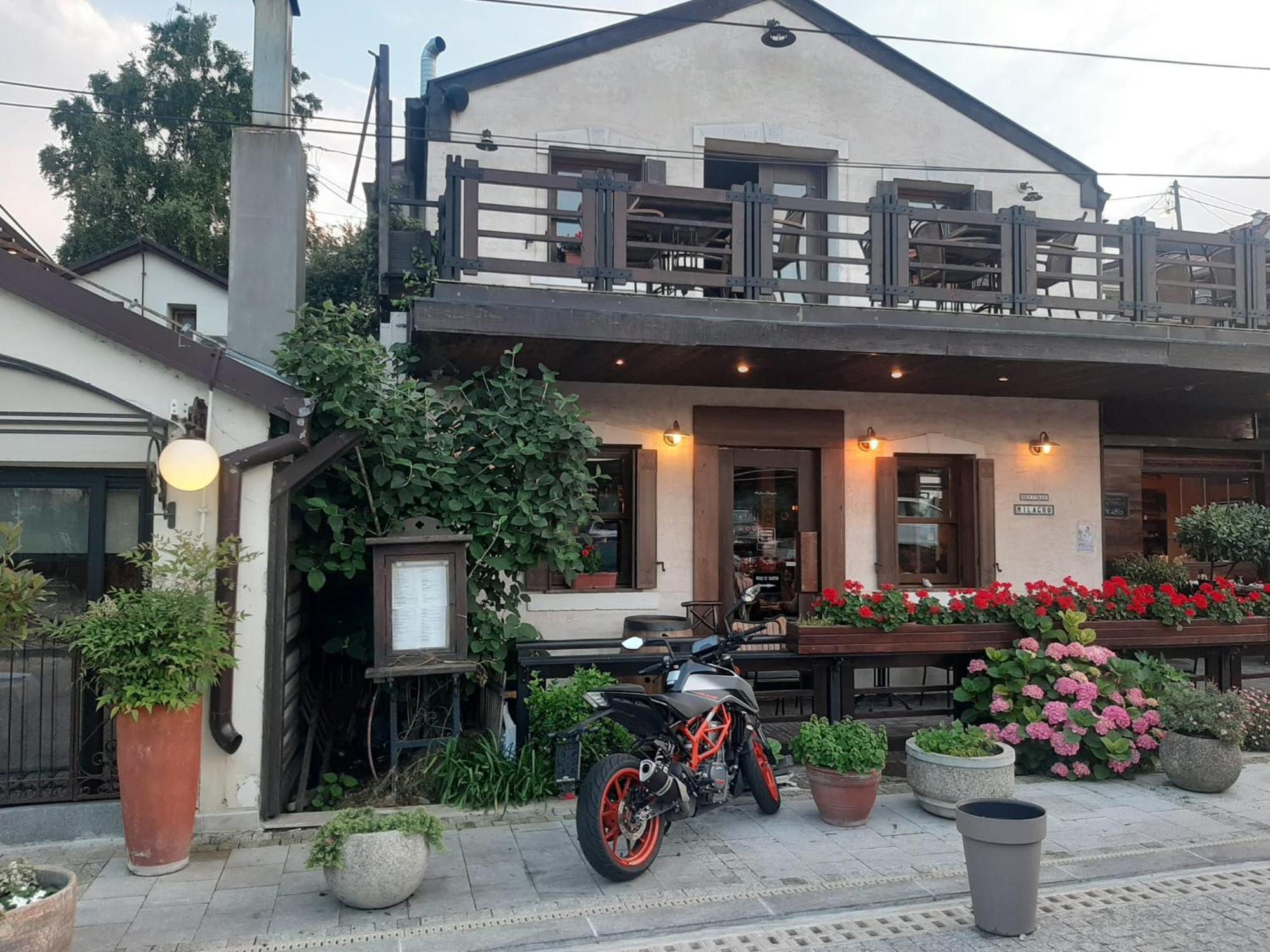River Hostel Belgrade Extérieur photo