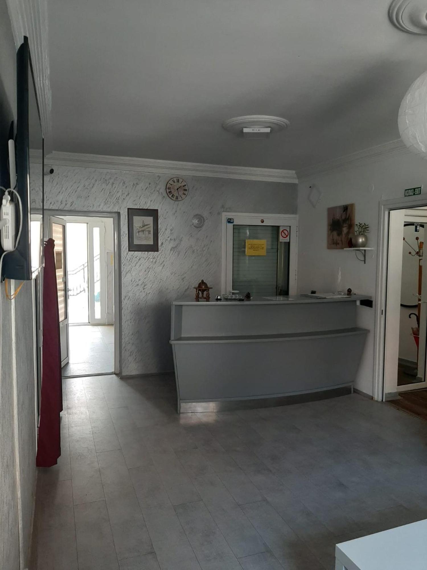 River Hostel Belgrade Extérieur photo